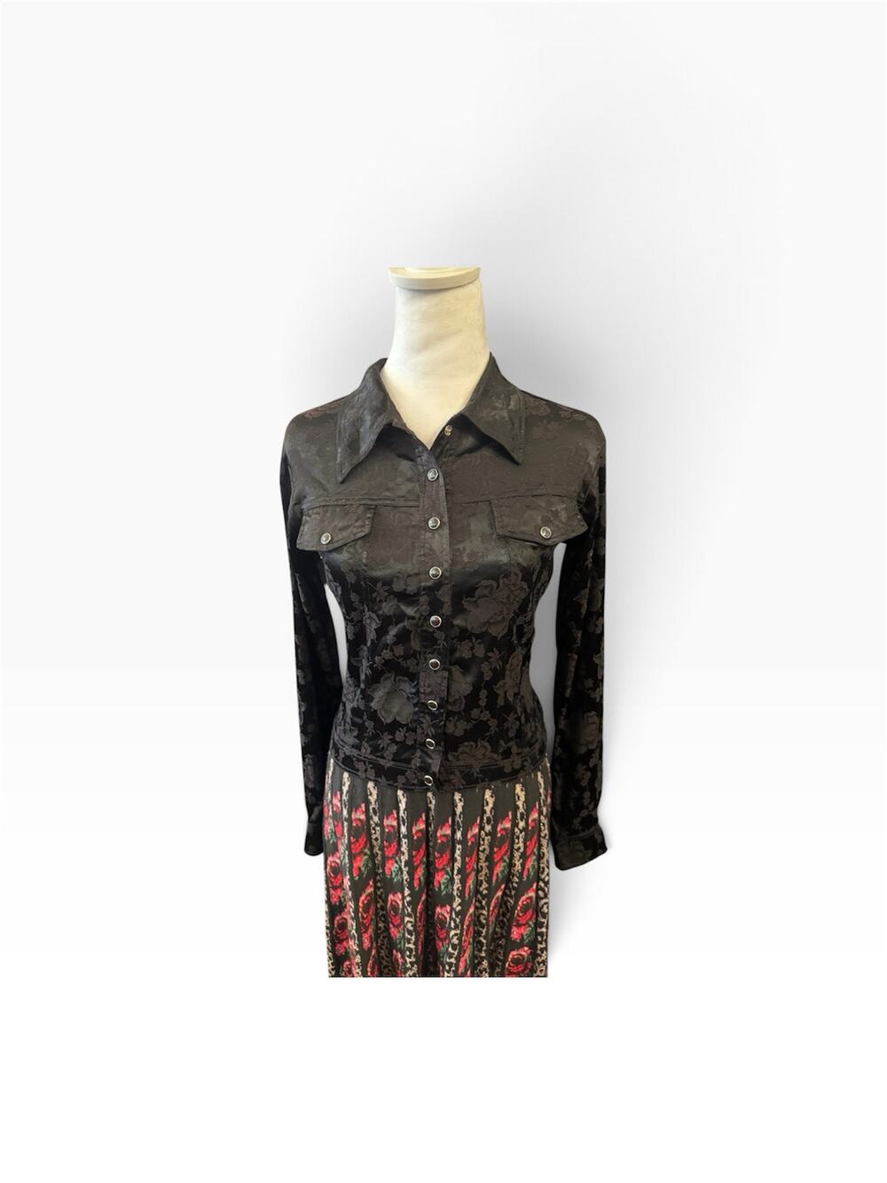 Betsey Johnson 1990’s black label goth grunge floral button down shirt size 6
